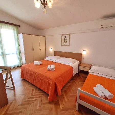 Apartmani Dalija Tucepi Luaran gambar