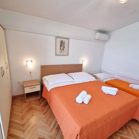 Apartmani Dalija Tucepi Luaran gambar