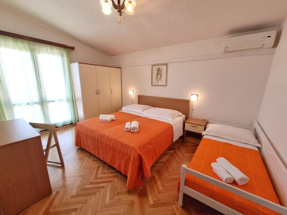 Apartmani Dalija Tucepi Luaran gambar