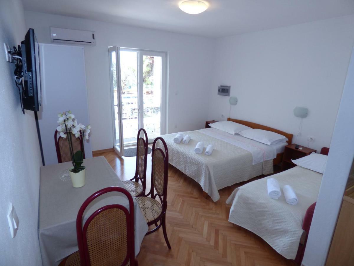 Apartmani Dalija Tucepi Luaran gambar