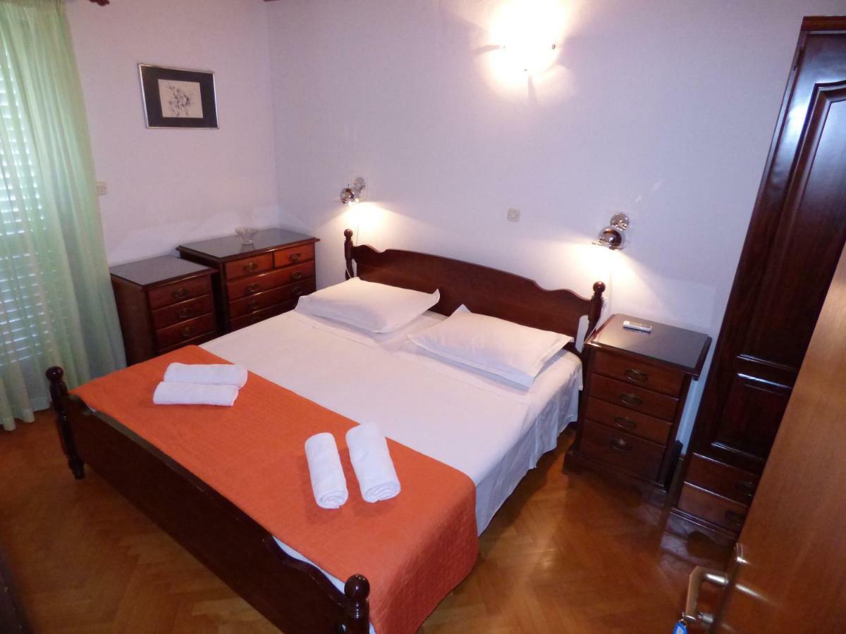 Apartmani Dalija Tucepi Luaran gambar